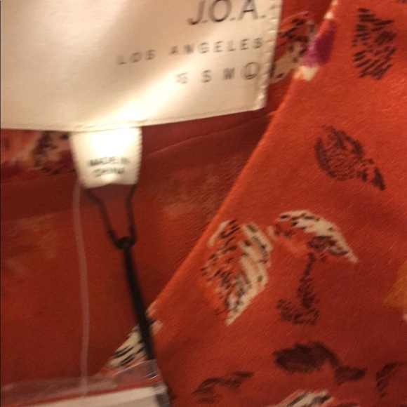 Cute orange blouse top - Picture 3 of 3